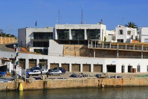 Antigua terminal puerto de Ciutadella